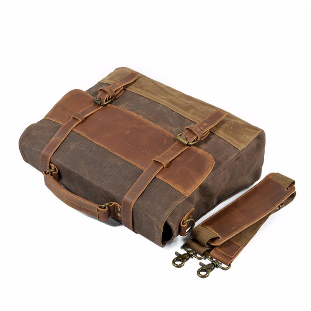 Waxed Canvas Messenger Bag | WINNIPEG