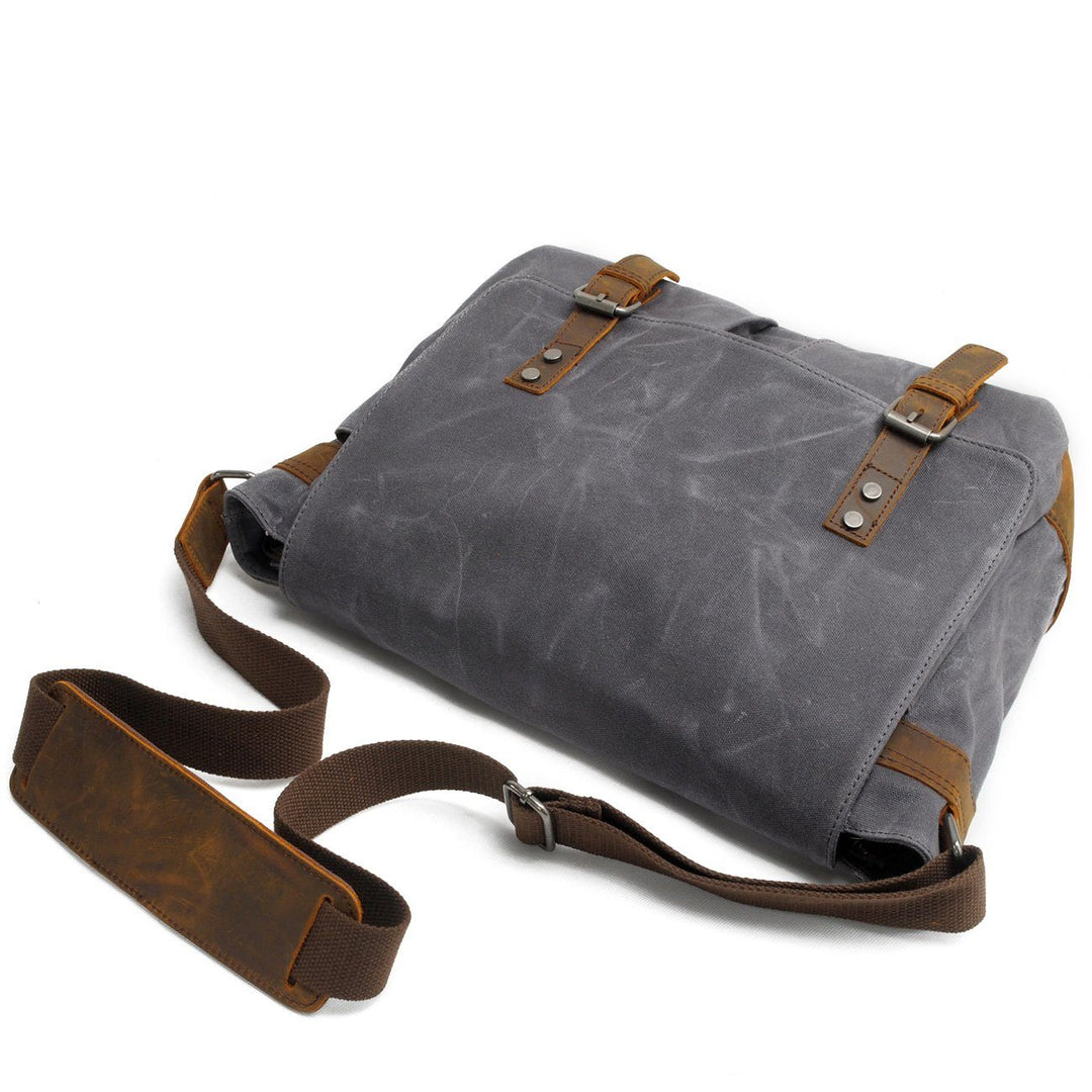 Retro Shoulder Bag | COLOMBUS