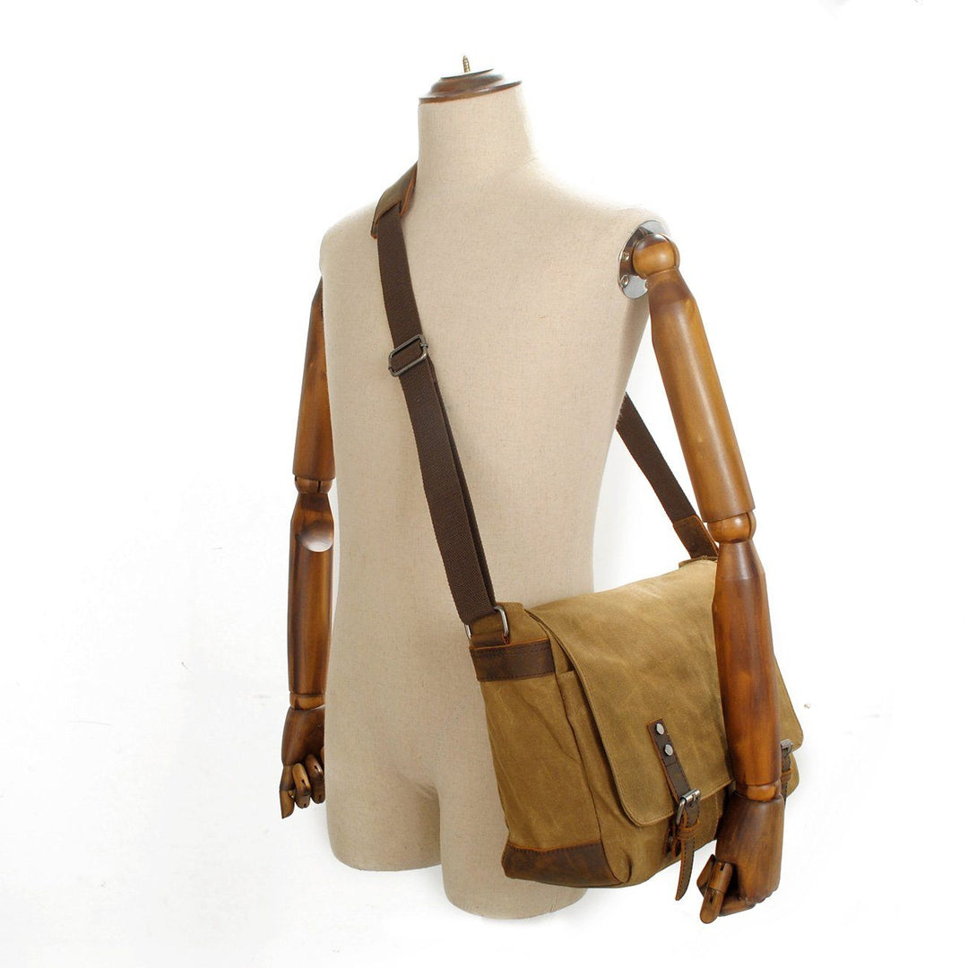 Retro Shoulder Bag | COLOMBUS